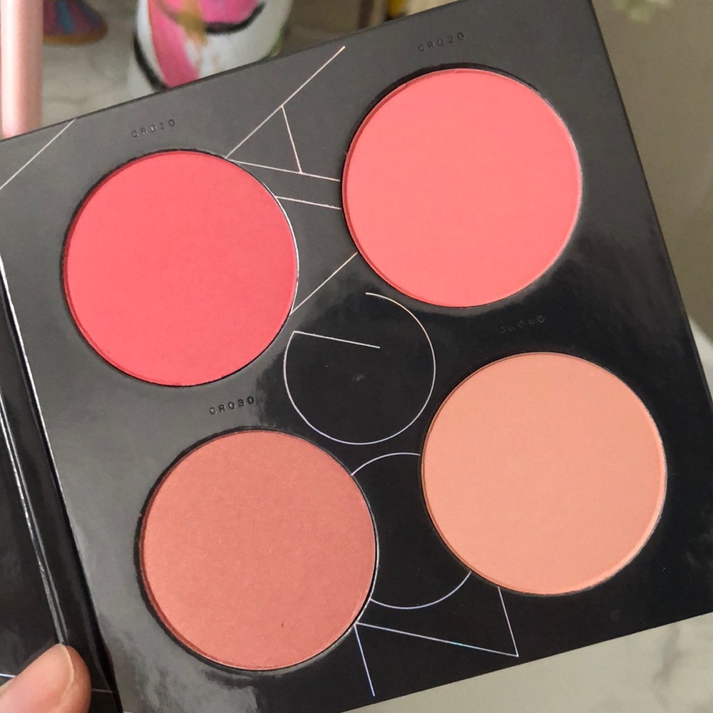 Zoeva coral spectrum blush palette